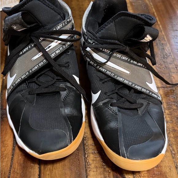 Nike Hyperset womens volleyball shoes size 11 - Picture 6 of 7